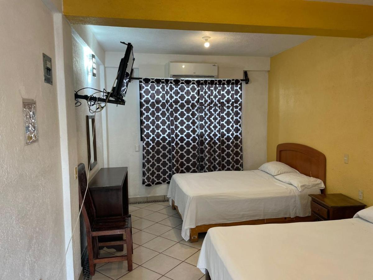 Hotel Roble Zihuatanejo Exterior foto