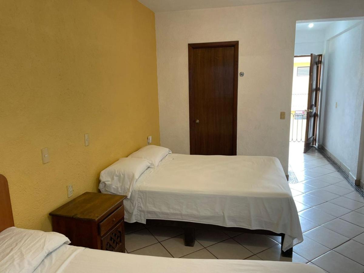 Hotel Roble Zihuatanejo Exterior foto