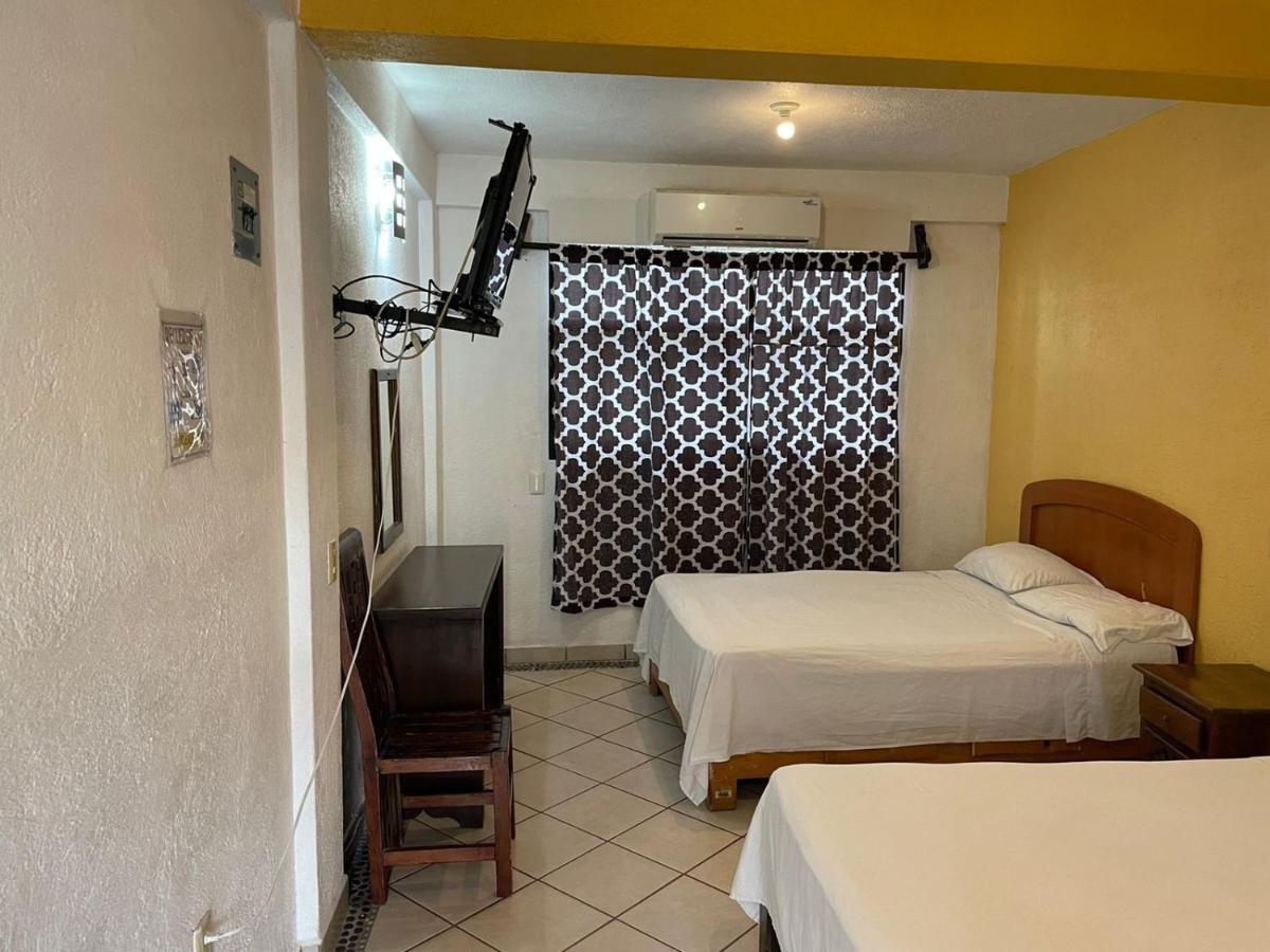 Hotel Roble Zihuatanejo Exterior foto